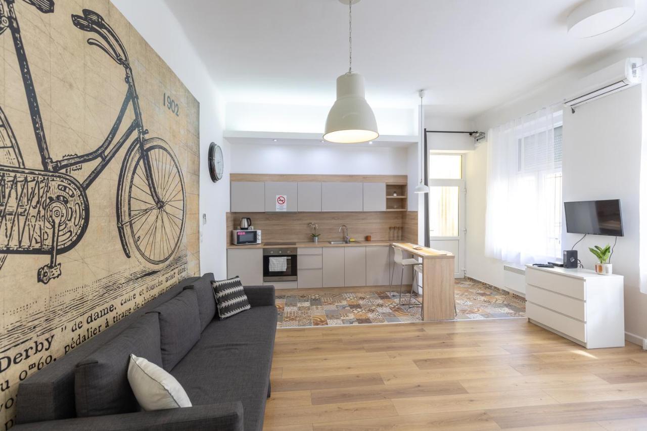 Acacia Apartments Будапеща Екстериор снимка